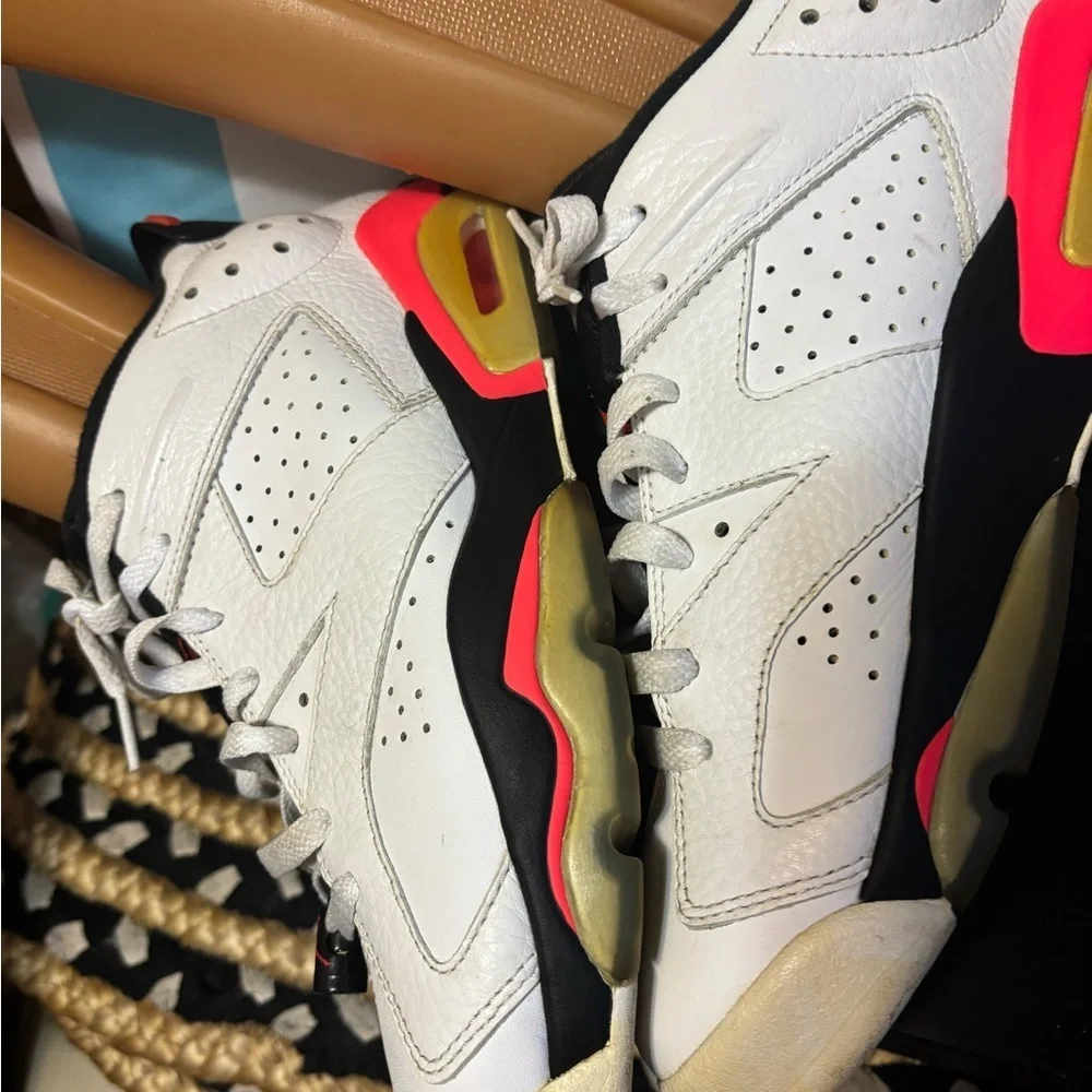 Air Jordan 6 Retro Low 